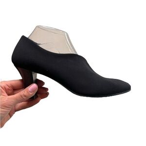 Thierry Rabotin Black Sculpted Heel Booties 39.5 | Italian Made Minimalist Heels